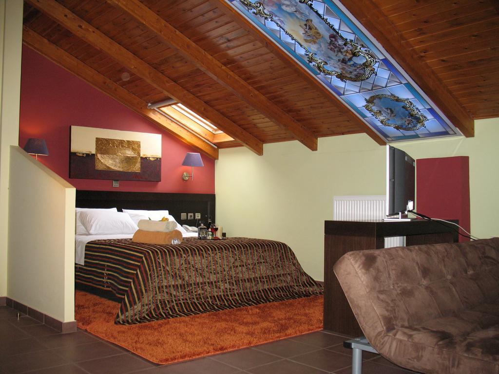 Hotel Prigipikon Suites And Sofites ลูตราอิปาตริส ภายนอก รูปภาพ