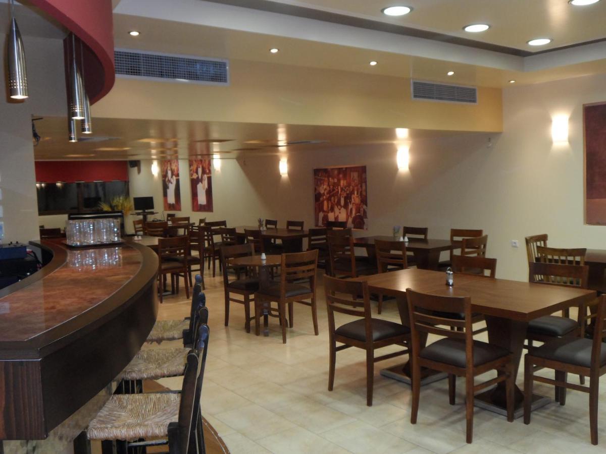 Hotel Prigipikon Suites And Sofites ลูตราอิปาตริส ภายนอก รูปภาพ