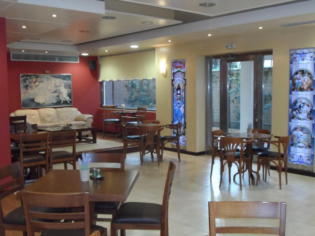 Hotel Prigipikon Suites And Sofites ลูตราอิปาตริส ภายนอก รูปภาพ